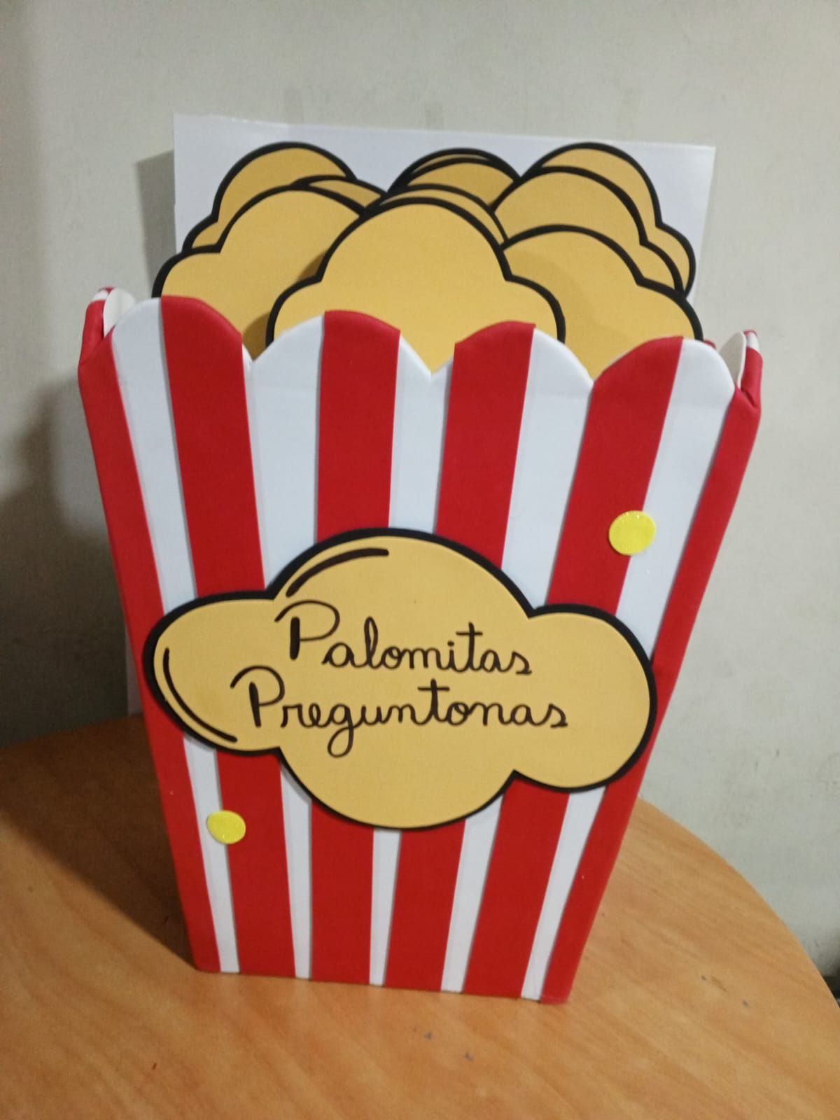 Palomitas Preguntonas - vista frontal
